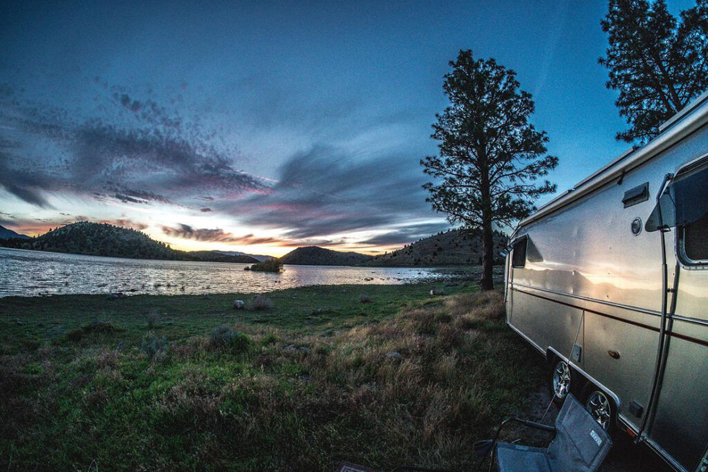 how do rv holding tank sensors work