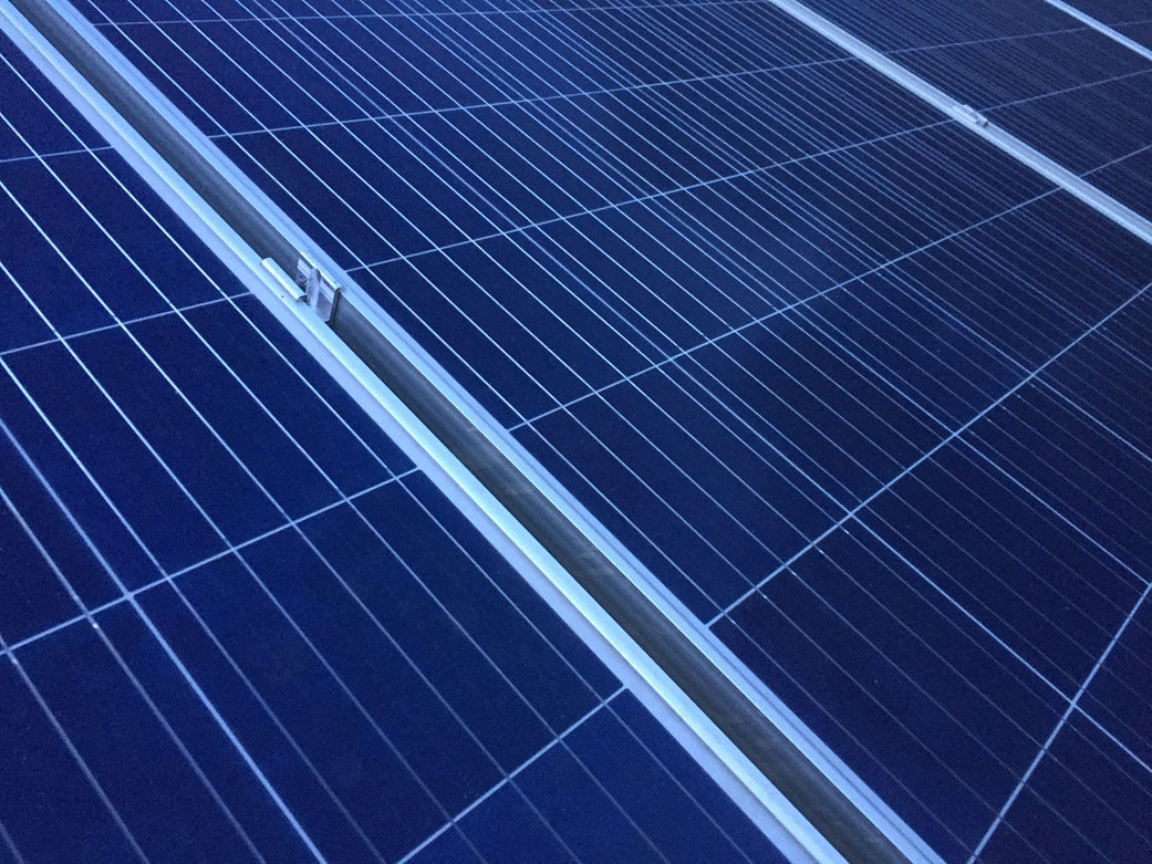 carane ngisi baterei rv karo solar
