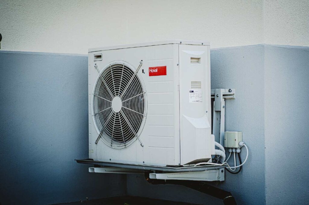 RV's-Conditioner-Fan